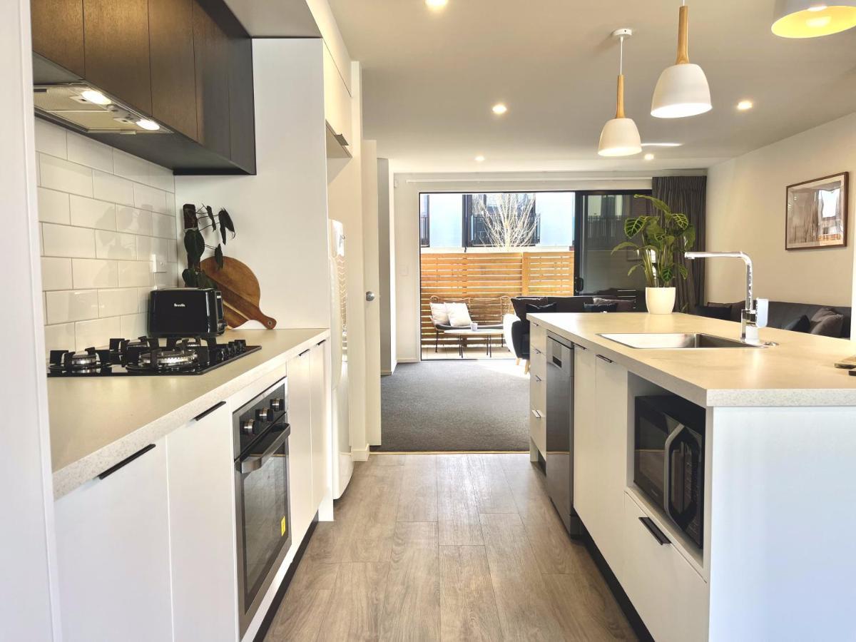 Modern & Central City - By Kosh Bnb Hamilton Bagian luar foto